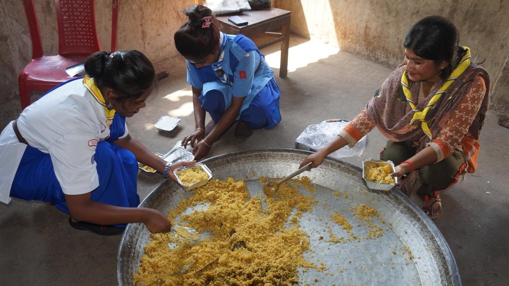 The Rovers & Rangers of Bargaon ITI Unit of Odisha State Bharat Scouts & Guides Distributed Cooked Food