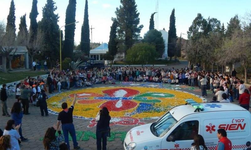 Construyendo Puentes + Flor de Lis Solidaria