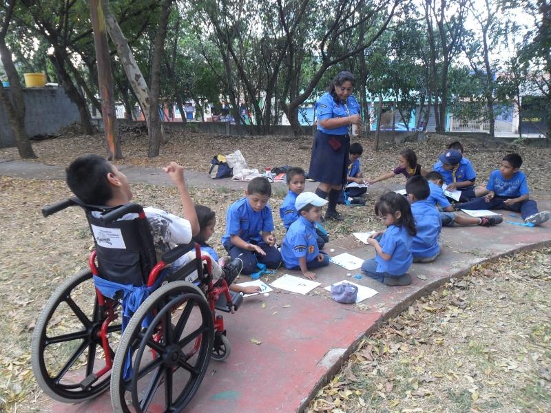 ELLOS TAMBIEN SON MENSAJEROS DE LA PAZ