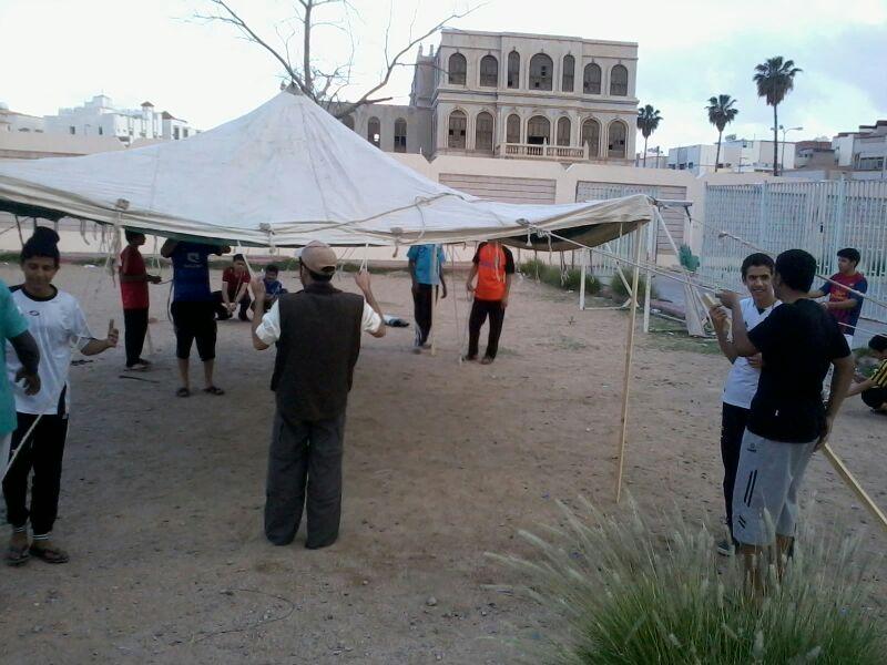 تدريب كشافة ثانوية الأمير محمد بن عبدالرحمن على نصب الخيمة 