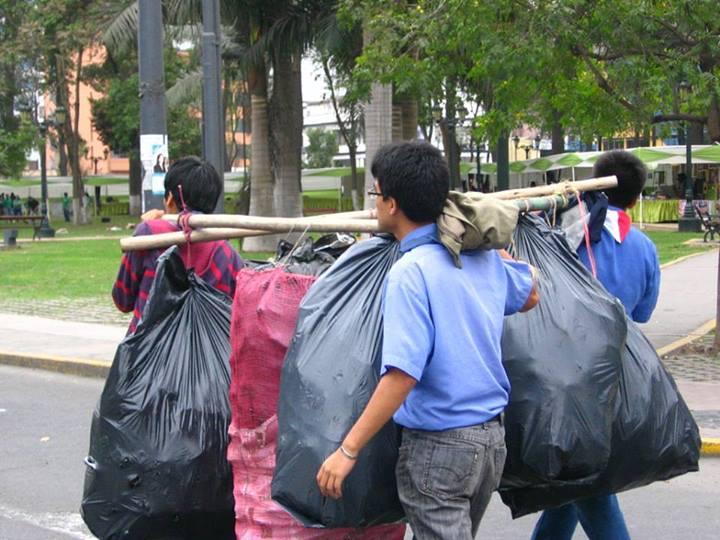 Reciclar para Abrigar 2013