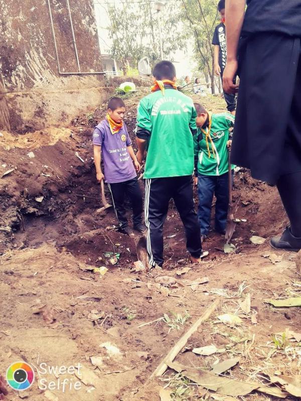 Scouts contributed pit to school