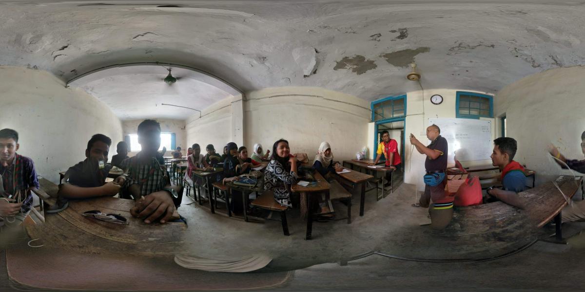 ক্রু মিটিং 