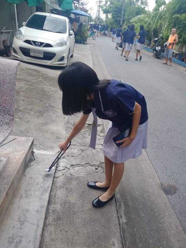 เก็บขยะริมคลอง