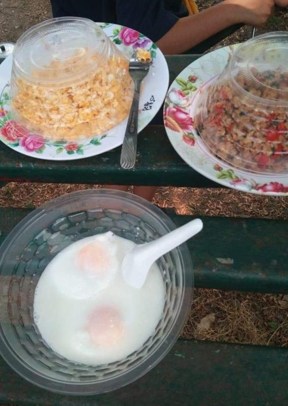 ทำอาหารเป็นหมู่