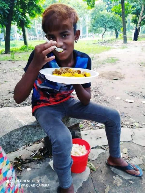 Distribution of food to poor children 2020