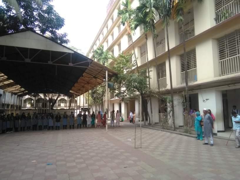 ট্রুপ মিটিং