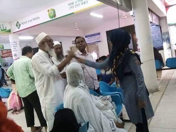 হজ্জ ক্যাম্পে সেবাদান