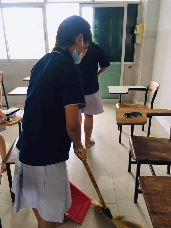 ทำความสะอาดห้องเรียน