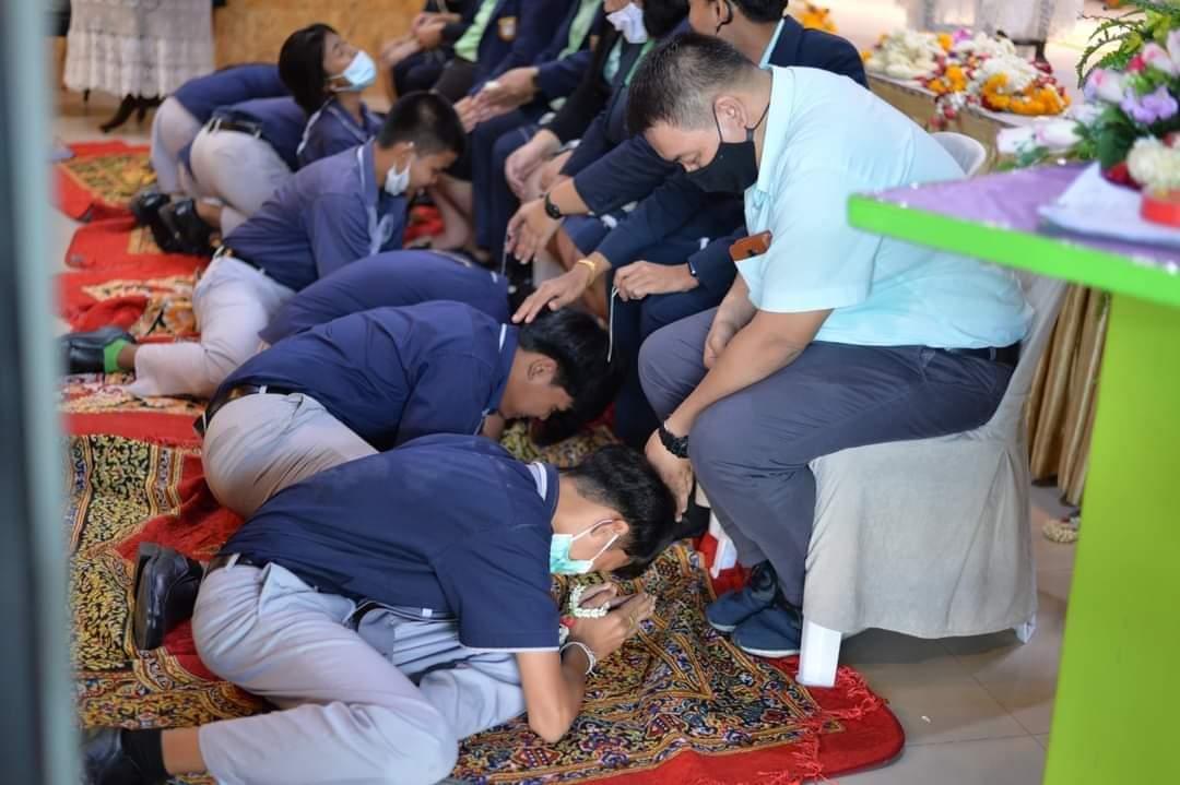 วันไหว้ครู