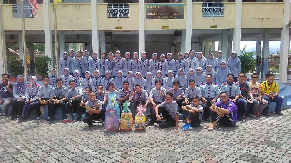 KEM UNIT BERUNIFORM PENGAKAP SMK TAMAN JELUTONG