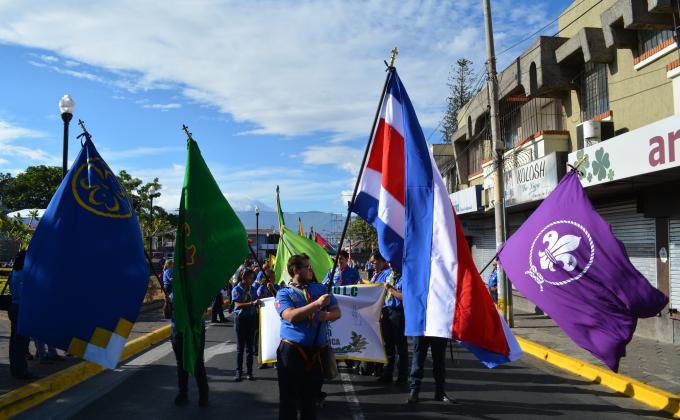 Desfile de las 100 banderas
