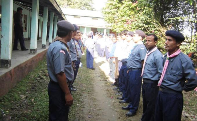 Assisting Training as Trainer