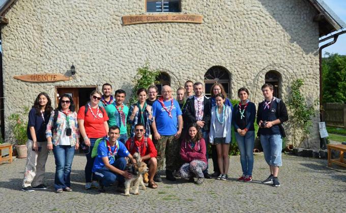 "CHALLANGE: THE LEADER" 