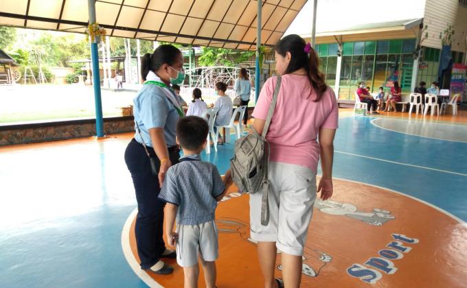 จิตอาสาช่วยต้อนรับ