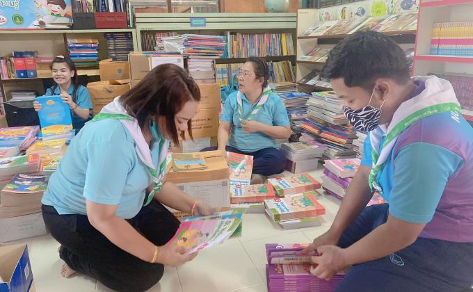 จัดหนังสือเรียน ก่อนเปิดเทอม