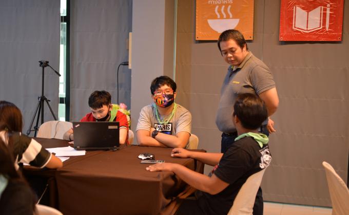 เป็น staff ดูแลเด็กเข้าค่าย