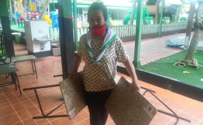 ยกโต๊ะเรียนอนุบาล