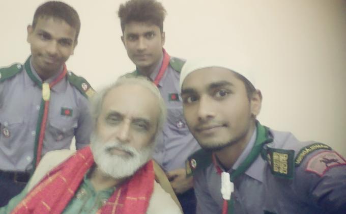 সাংস্কৃতিক প্রতিযোগিতার পুরষ্কার বিতরণী অনুষ্ঠানে স্বেচ্ছাসেবক হিসেবে দায়িত্ব পালন।