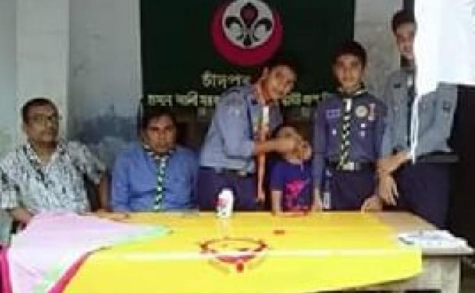 Distributing Vitamin A+ Capsule to childrens, ages from 6 month to 6 Years. 