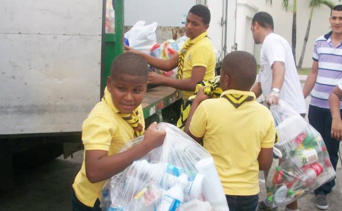 SEPARACIÓN DE DESECHOS EN FERIA YO RECICLO, SEPT. 2013