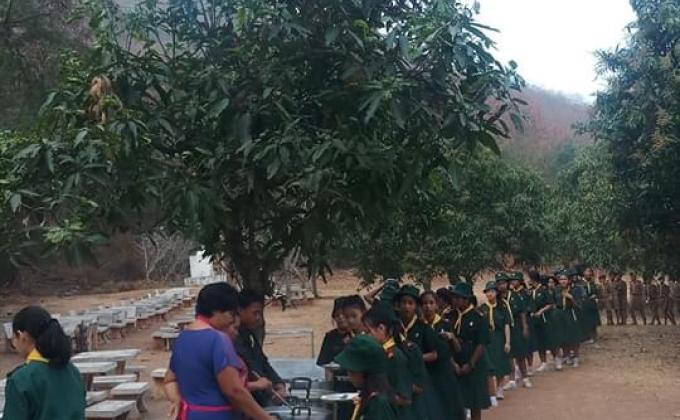 เข้าแถวฝึกระเบียบวินัย ต่อตนเอง การรับประทานอ