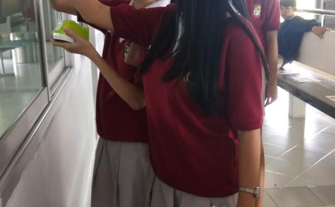 ติดกระดาษเกี่ยวกับการเว้นระยะห่าง