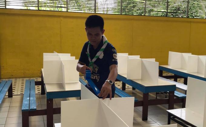 ที่ทานอาหารของนักเรียน เพื่อความปลอดภัย สถานการณ์โควิด -19