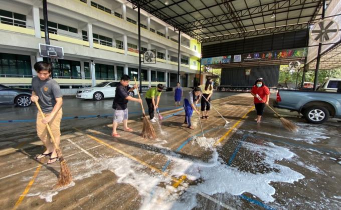 กิจกรรมร่วมใจทำความสะอาดก่อนเปิดภาคเรียน