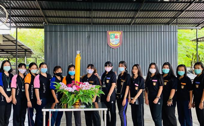 กิจกรรมตกแต่งต้นเทียน