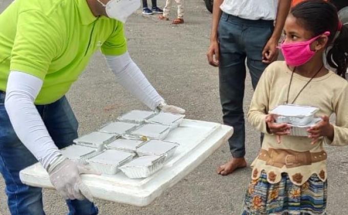 COOKED FOOD DITRIBUTION AMID COVID-19 LOCKDOWN