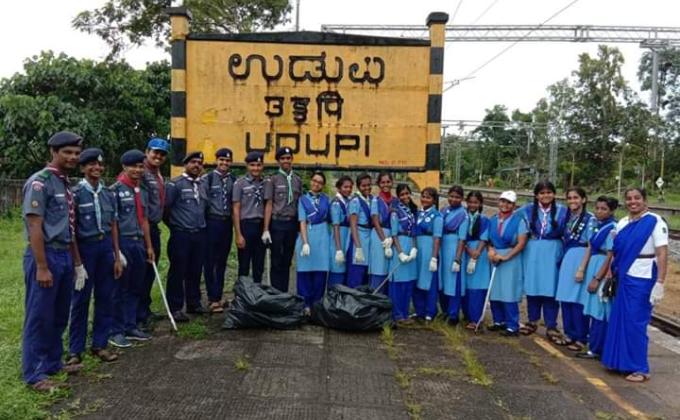 39th month of Swachh Bharat Cleanliness.  Drive which held on  06/10/2019 at Indrali Railway Station Udupi .Karnataka. India.