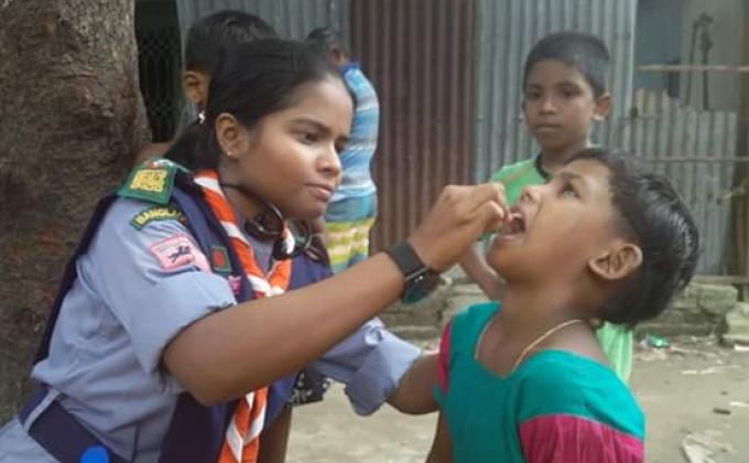 পোলিও টিকাদান কর্মসূচি পালন