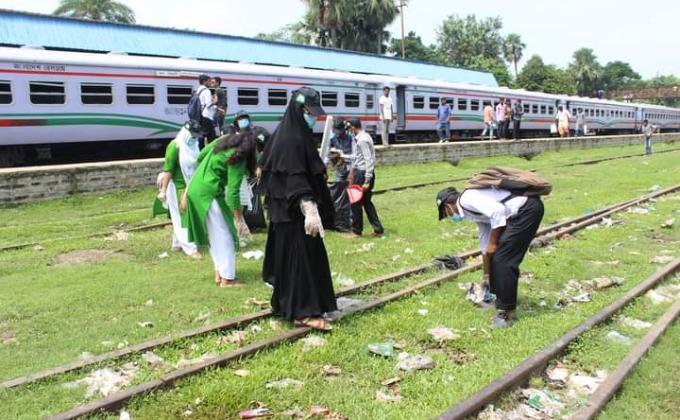 “চারপাশে ময়লা নাই, এমন একটা দেশ চাই” এ স্লোগানে জয়পুরহাটে ‘দেশটাকে পরিস্কার করি’ দিবস পালিত হয়েছে।