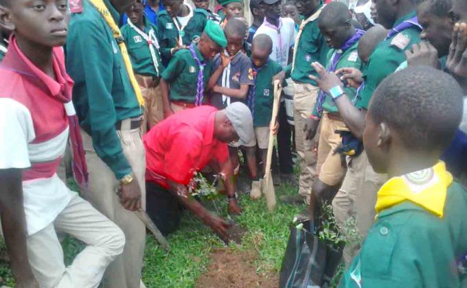 Venture Scouts plant Trees in Lagos