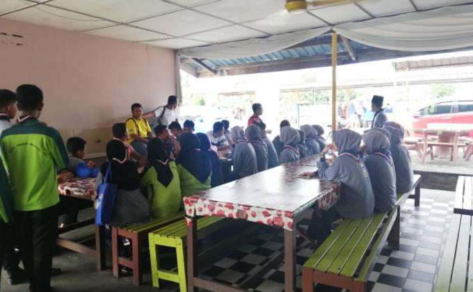 UJIAN LENCANA BAGI PKK, PM, PR UNTUK DIKALUNGKAN RAMBU SETELAH LULUS