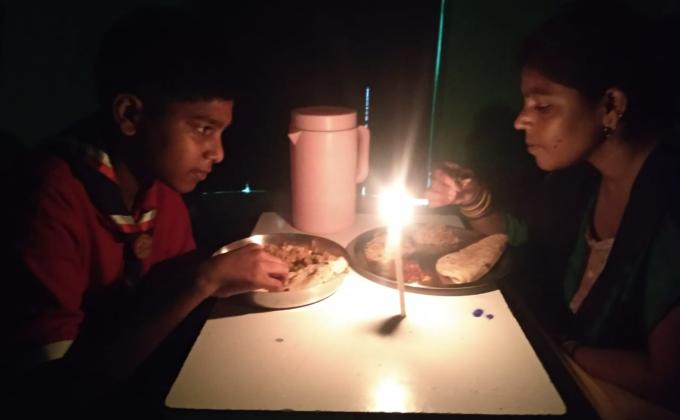 DINNER IN THE DARK