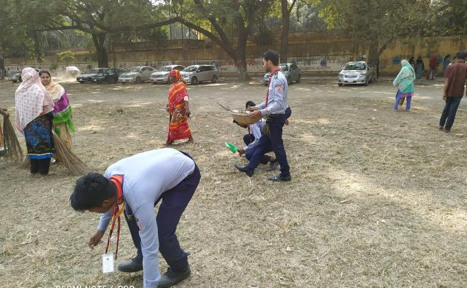 ক্যাম্পাস,মাঠ পরিষ্কার পরিচ্ছন্নতা 