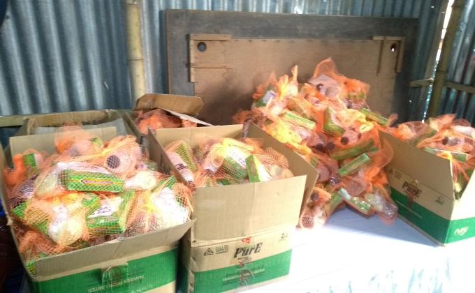 খাদ্য বিতরণ