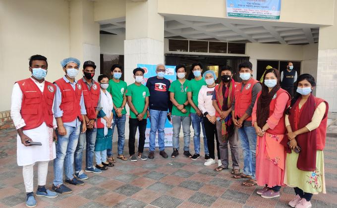 কোভিড-১৯ টিকা প্রদান