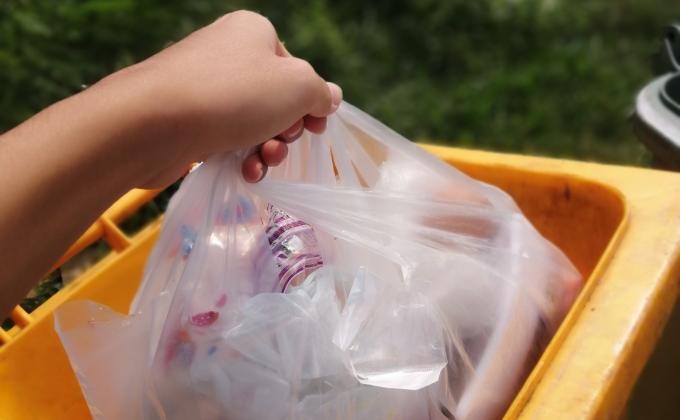 ทิ้งขยะ