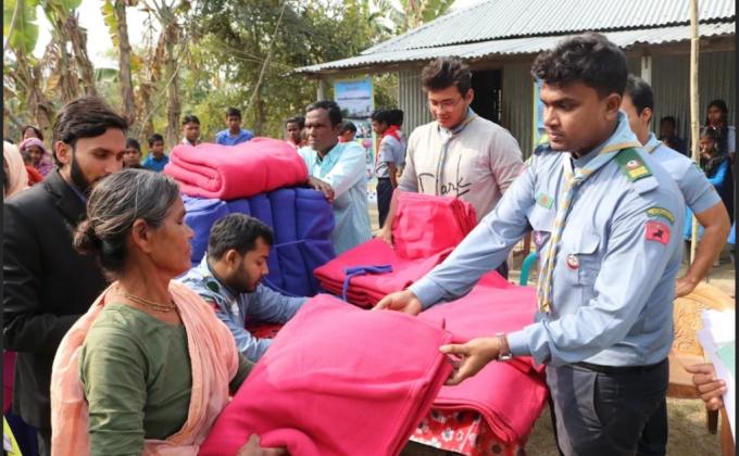 Blankets Distribution to Underprivileged People 