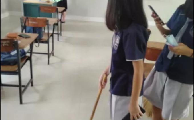 กวาดห้อง