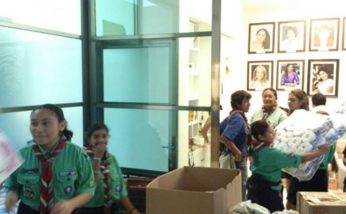 Ayuda a damnificados por inundaciones