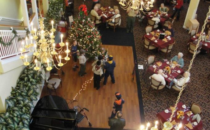 Generation to Generation: Bringing cheer to retirement community 