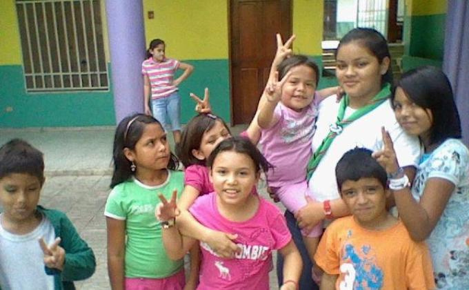 Visitas a Casas Hogares y Asilos de Ancianos.