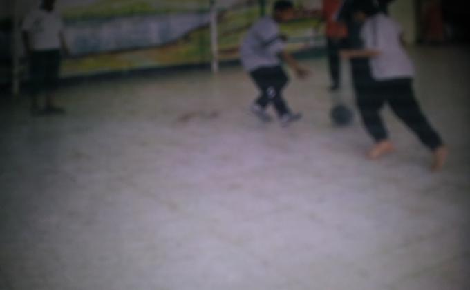 حسب خطة النشاط الكشفي أقامت فرقة متوسطة الأمير ماجد معسكر الفرقة بالمدرسة