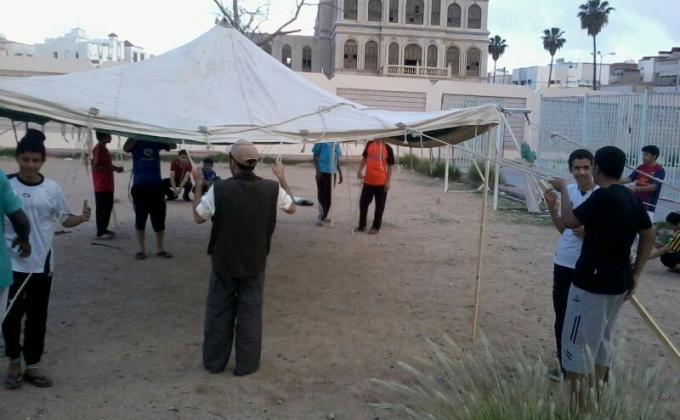 تدريب كشافة ثانوية الأمير محمد بن عبدالرحمن على نصب الخيمة 