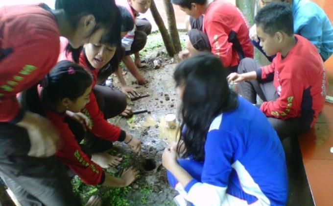 Prabuhi Made Biopores on Earth Day 2013