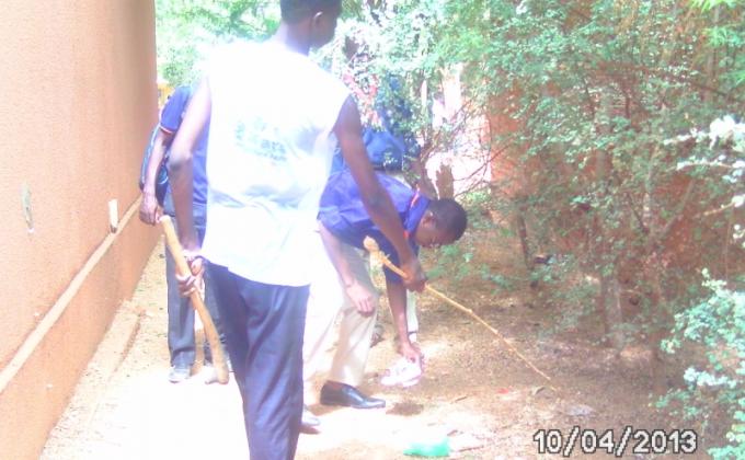 Montrez leur comment nous "créons la Paix".